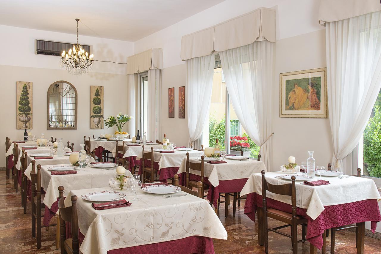 Hotel Olimpia Bellaria-Igea Marina Ngoại thất bức ảnh